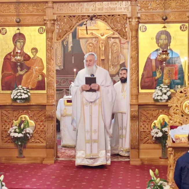 Hram de primăvară în a treia zi de Paști la Biserica Părintelui Vasile Mihoc din Sibiu, de sărbătoarea Sfinților Rafail, Irina și Nicolae